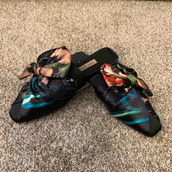 Zara Shoes - Zara women’s mule flats